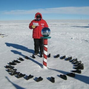 Xavier Cortada performs The Longitudinal Installation at the South Pole.